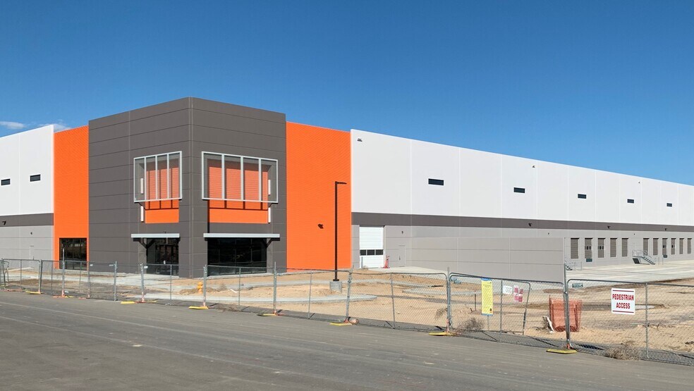 22600 E I-76 Frontage Rd, Brighton, CO à louer - Photo de l’immeuble – Image 2 sur 17