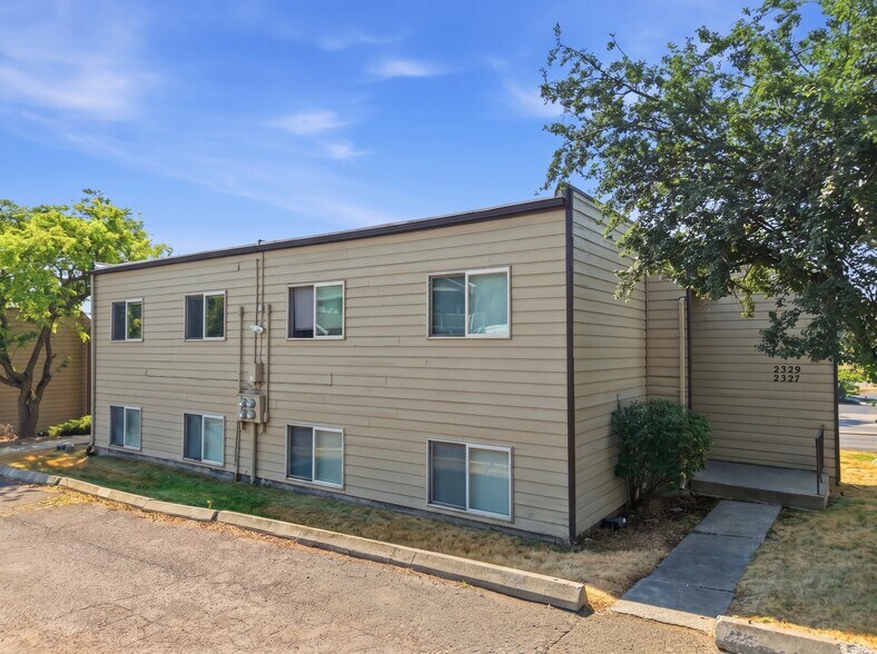 2327 E 29th Ave, Spokane, WA à vendre - Photo de l’immeuble – Image 3 sur 9