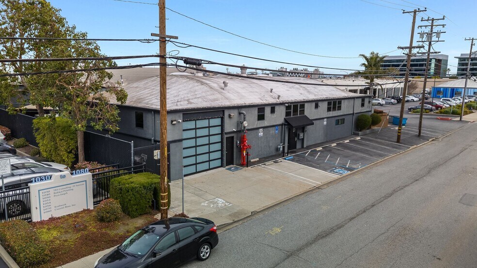 1010 Commercial St, San Carlos, CA à louer - Photo de l’immeuble – Image 3 sur 27
