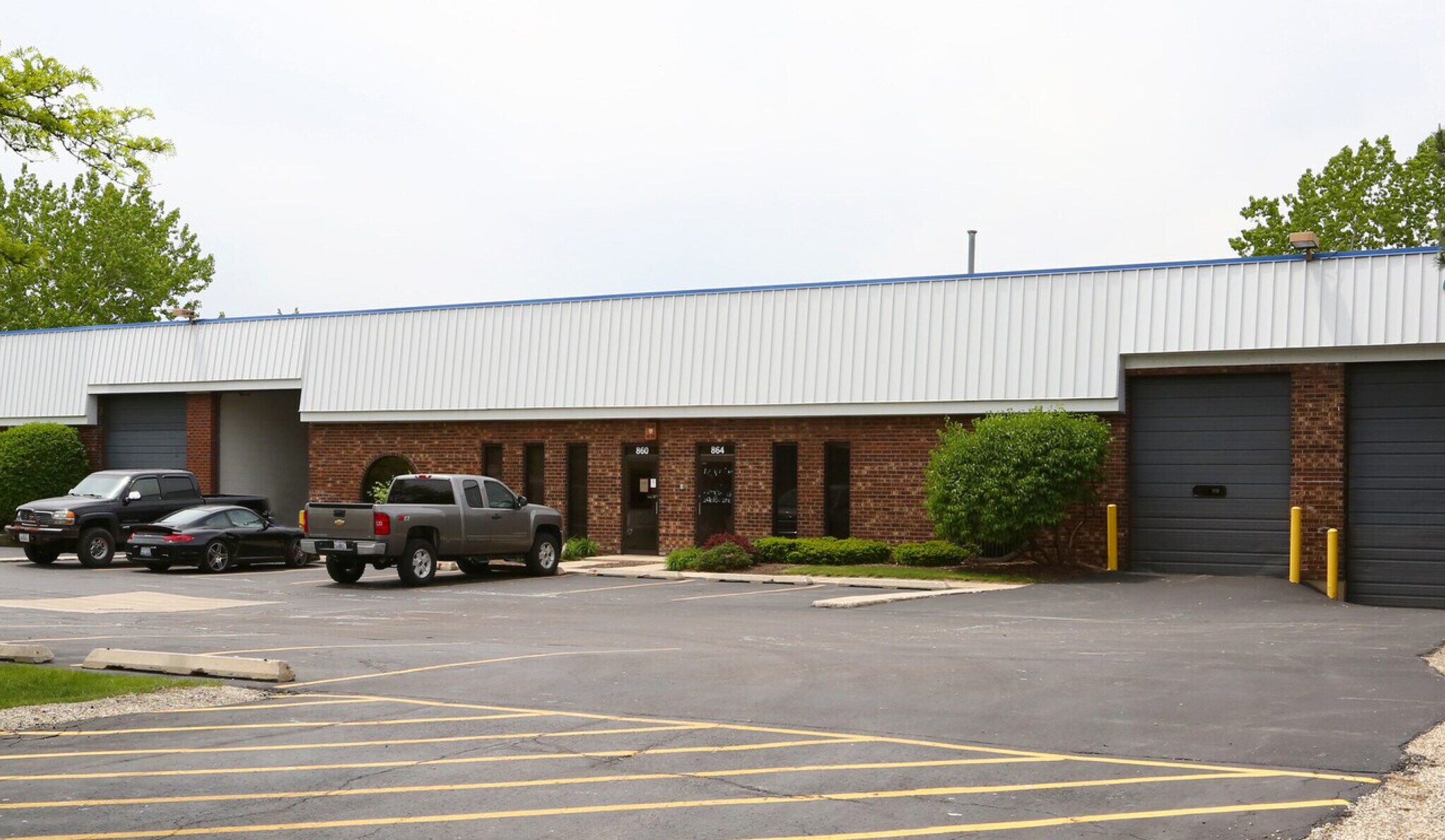 852-864 Lively Blvd, Wood Dale, IL à louer Photo de l’immeuble– Image 1 sur 7