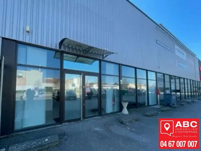 Plus de détails pour Local commercial à louer