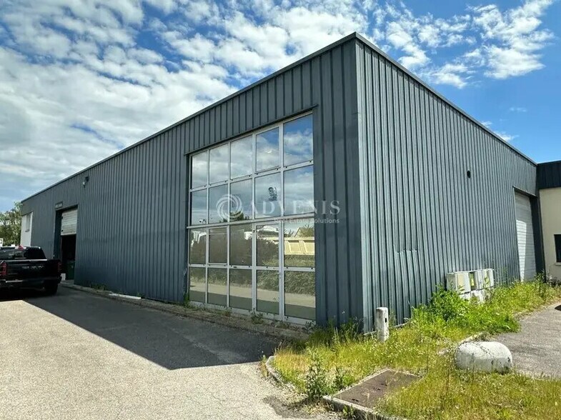 Industriel/Logistique dans Ingré à louer - Photo de l’immeuble – Image 1 sur 12