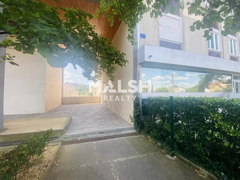 Bureau dans Villeurbanne à louer - Photo de l’immeuble – Image 2 sur 6