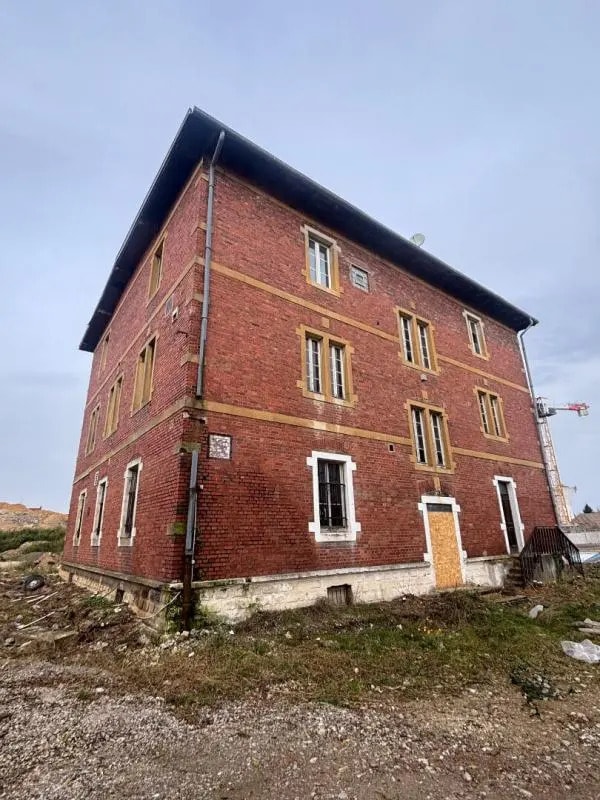 Plus de détails pour Local commercial à vendre