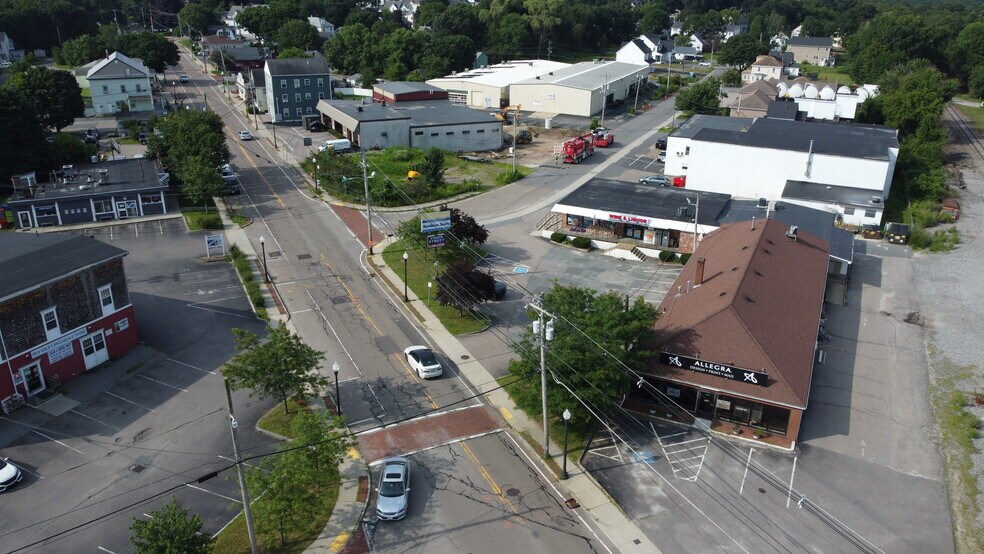 317 Union St, Franklin, MA à louer - Photo de l’immeuble – Image 2 sur 10