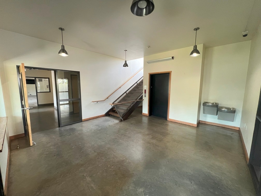 8725 NE Emerson St, Portland, OR à louer Photo de l’immeuble– Image 1 sur 6