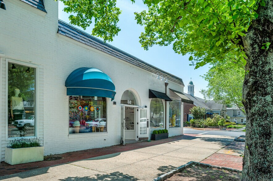 52 Main St, East Hampton, NY à louer - Photo de l’immeuble – Image 2 sur 9