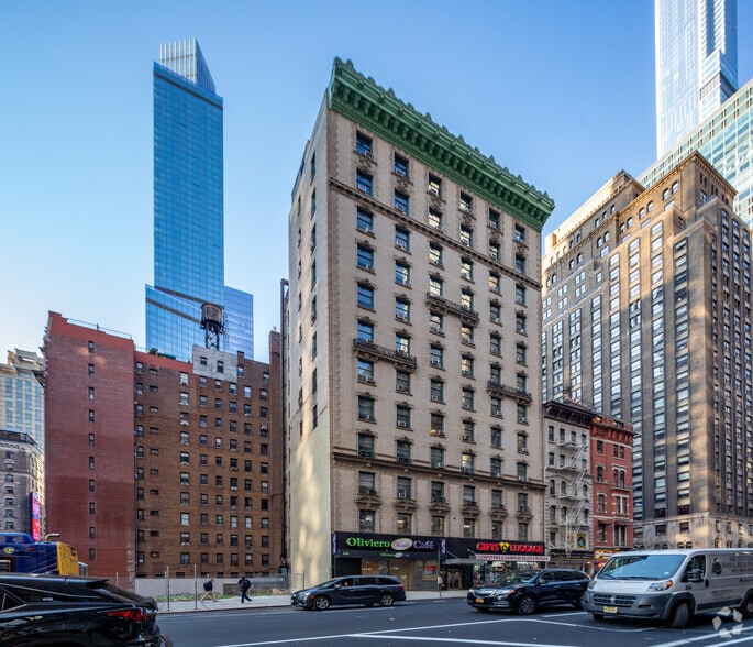 850 Seventh Ave, New York, NY à louer - Photo de l’immeuble – Image 2 sur 4