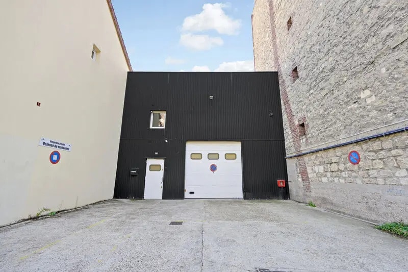 34 Rue Louis Ulbach, Courbevoie à louer - Photo de l’immeuble – Image 3 sur 14