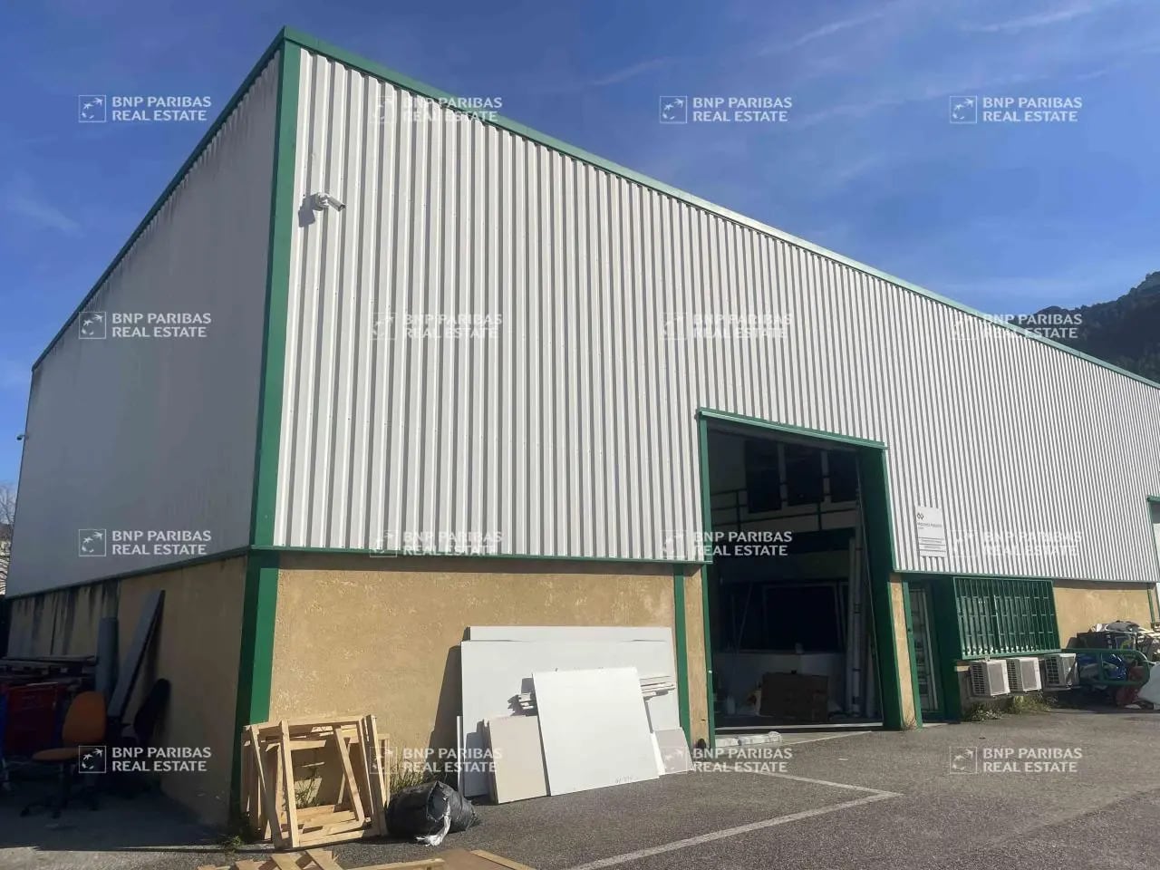 Bureau dans Gémenos à louer Photo principale– Image 1 sur 12