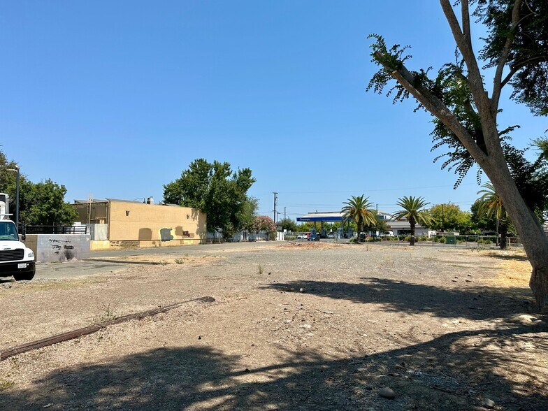 5139 Hillsdale blvd, Sacramento, CA à vendre - Photo de l’immeuble – Image 3 sur 25