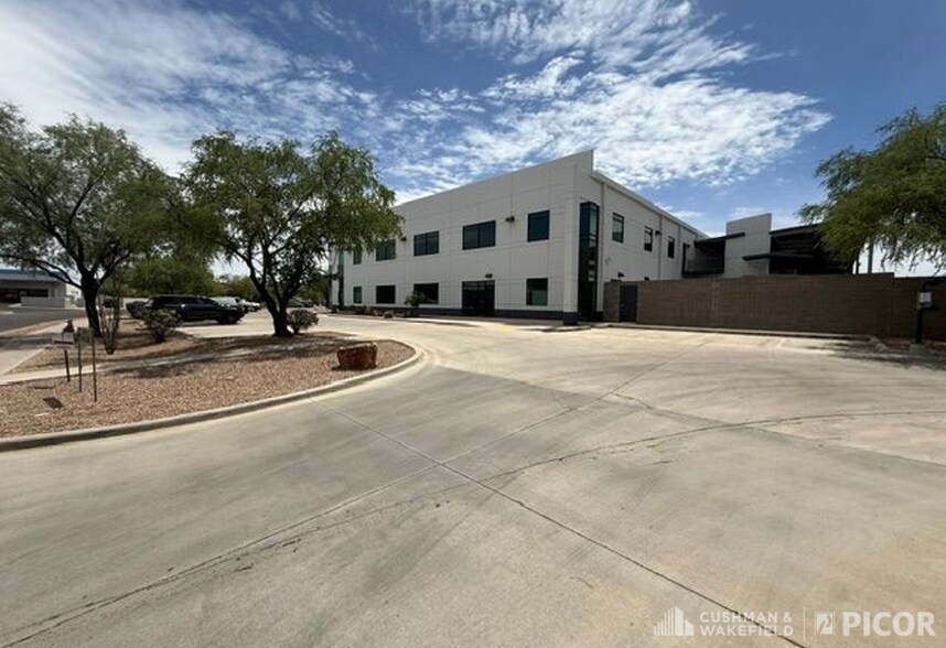 1800 S Research Loop, Tucson, AZ à vendre - Photo de l’immeuble – Image 3 sur 9