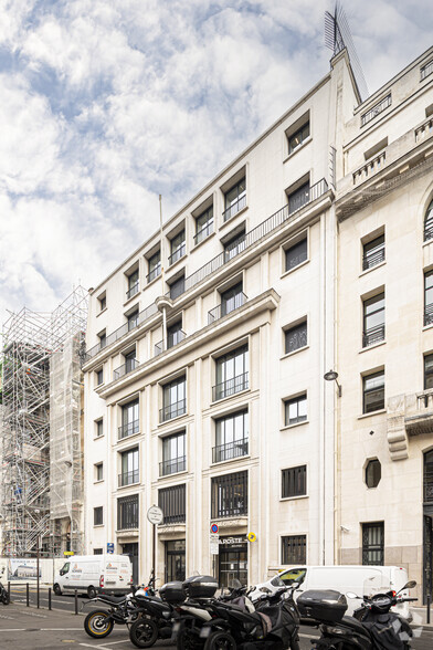 Espace de coworking dans Paris à louer - Photo de l’immeuble – Image 2 sur 3