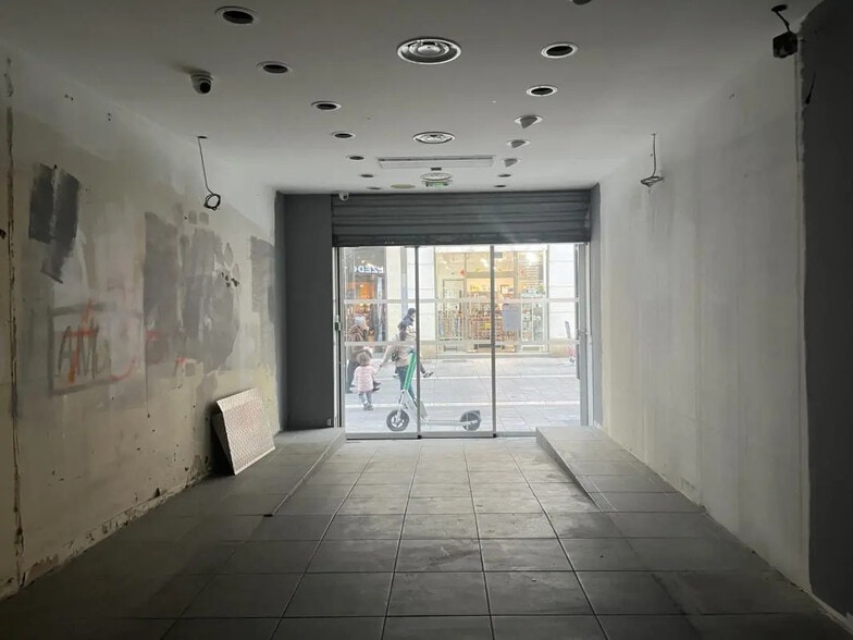 Local commercial dans Marseille à louer - Photo de l’immeuble – Image 2 sur 3