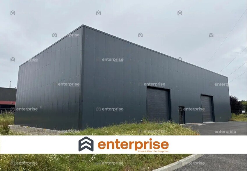 Local d'activités dans Flixecourt à vendre - Photo de l’immeuble – Image 1 sur 3