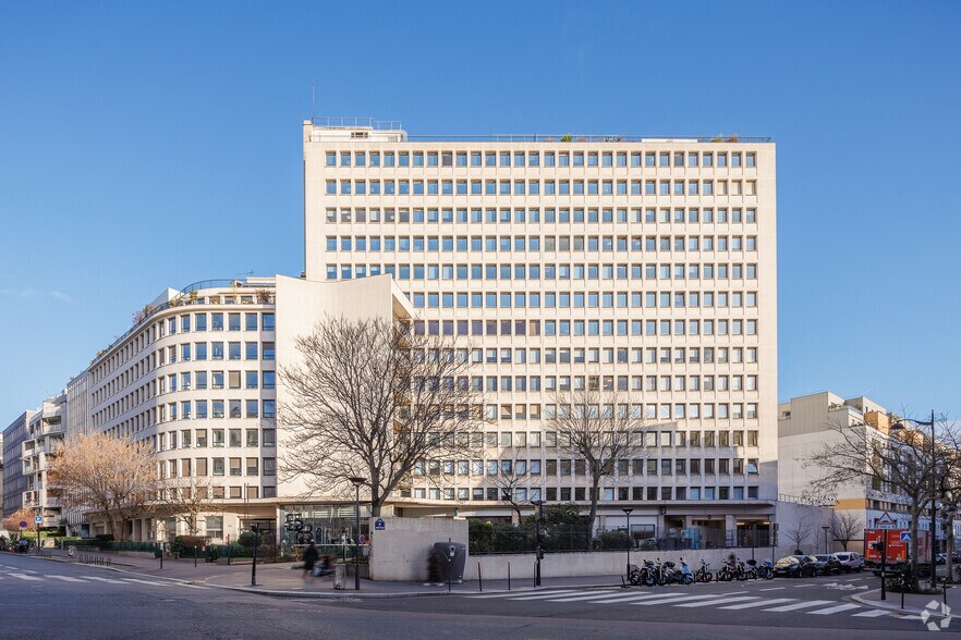 Bureau dans Paris à louer - Photo principale – Image 1 sur 10