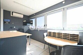 Bureau dans Corbas à louer Photo intérieure– Image 2 sur 4