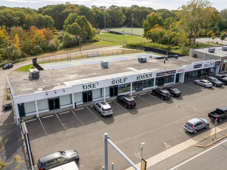 461 Bridgeport Ave, Milford, CT à louer - Photo de l’immeuble – Image 2 sur 17