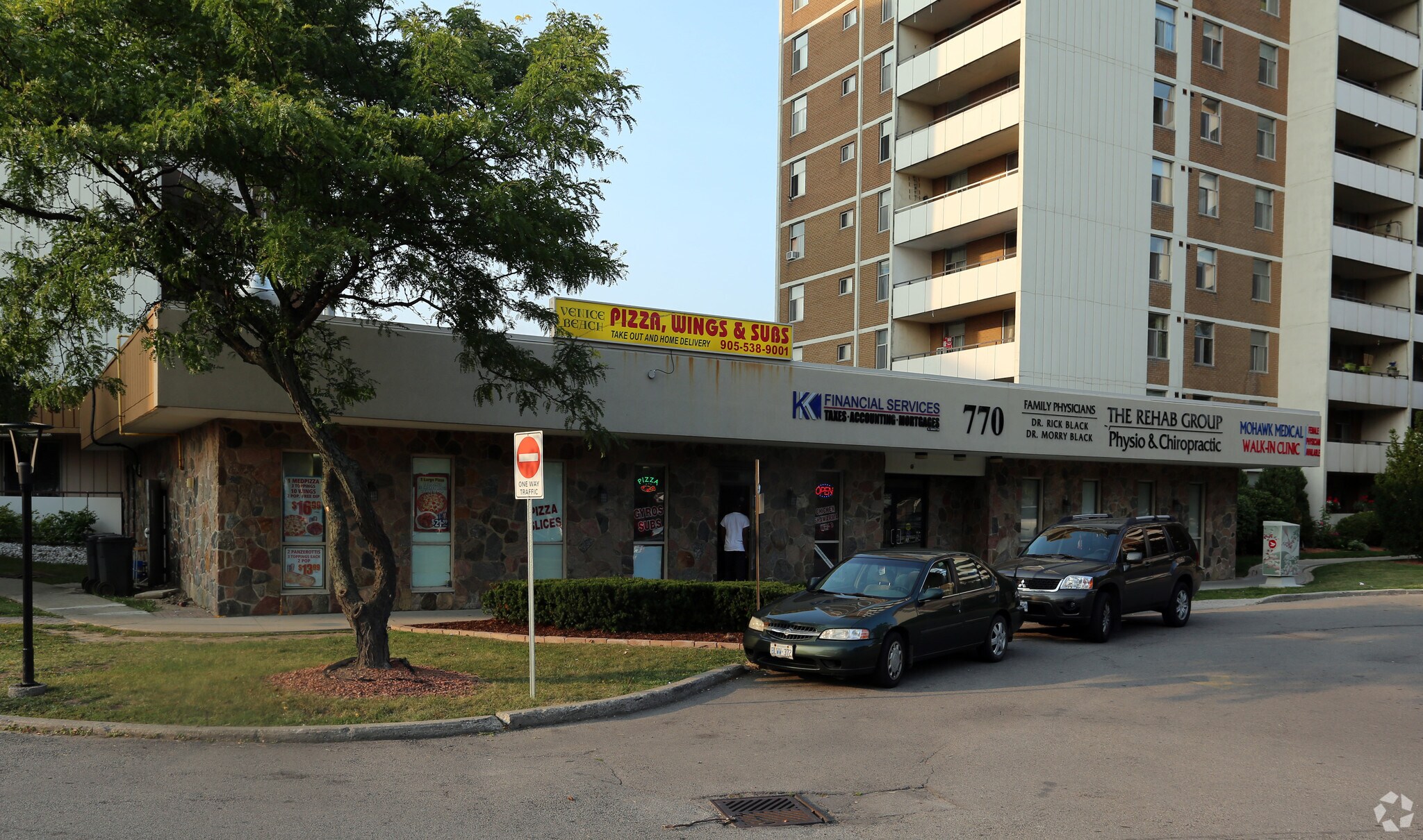 770 Mohawk Rd W, Hamilton, ON à vendre Photo principale– Image 1 sur 1