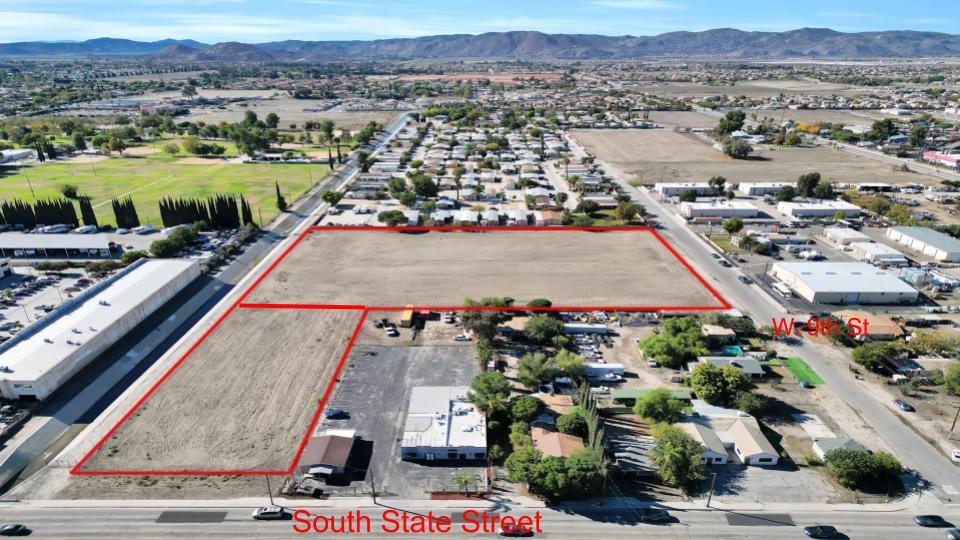 1060 State St, San Jacinto, CA à vendre Aérien– Image 1 sur 22