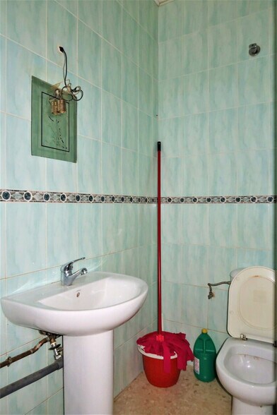 Calle Blas Infante, 63, Brenes, Sevilla à vendre - Photo de l’immeuble – Image 2 sur 18