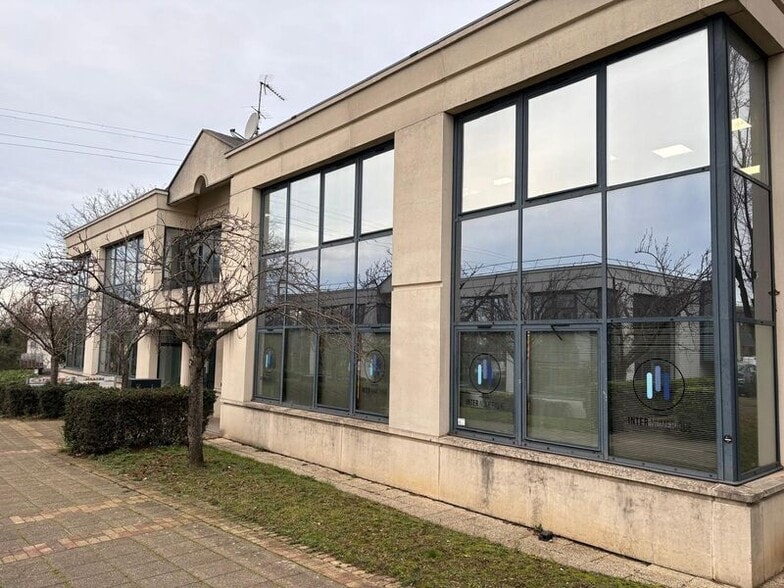 Bureau dans Créteil à louer - Photo de l’immeuble – Image 2 sur 13
