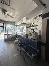 2106 Newtown ave, Queens, NY à louer Photo intérieure– Image 2 sur 4