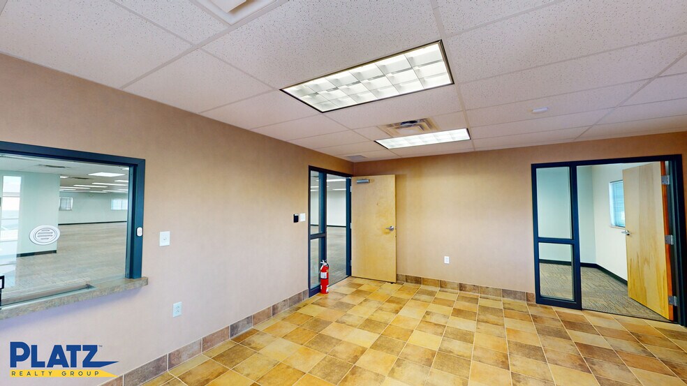 120 Westchester Dr, Youngstown, OH à vendre - Photo de l’immeuble – Image 3 sur 7