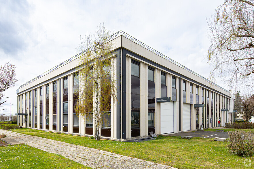 Bureau dans Villebon-sur-Yvette à louer - Photo principale – Image 1 sur 2