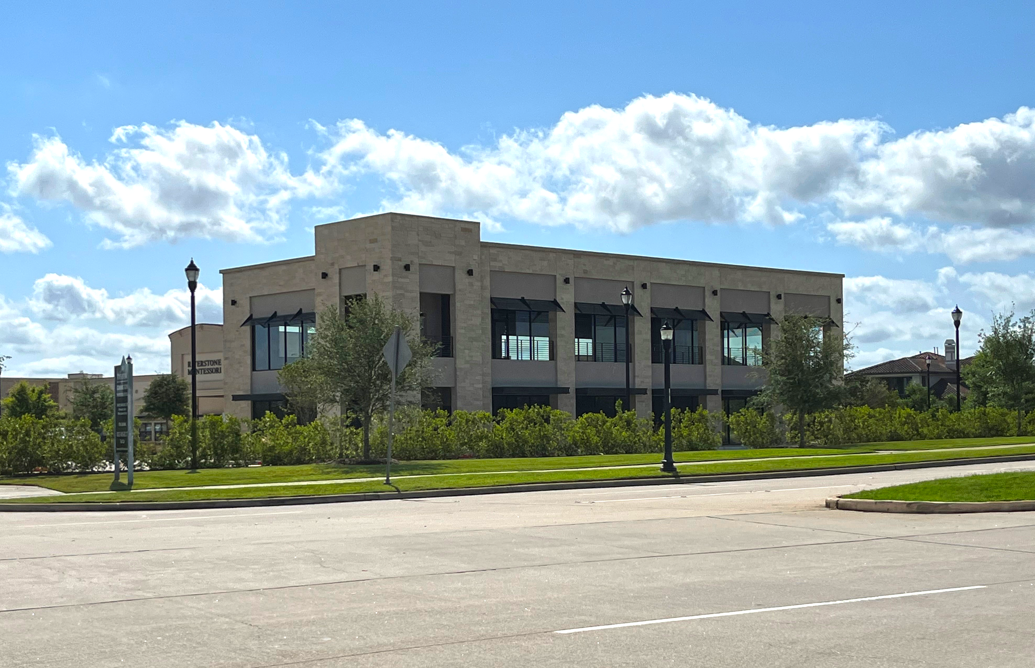 18806 Noble Seven Ln, Sugar Land, TX à louer Photo de l’immeuble– Image 1 sur 17