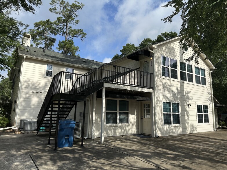 32938 Tamina Rd, Magnolia, TX à louer - Photo de l’immeuble – Image 3 sur 10