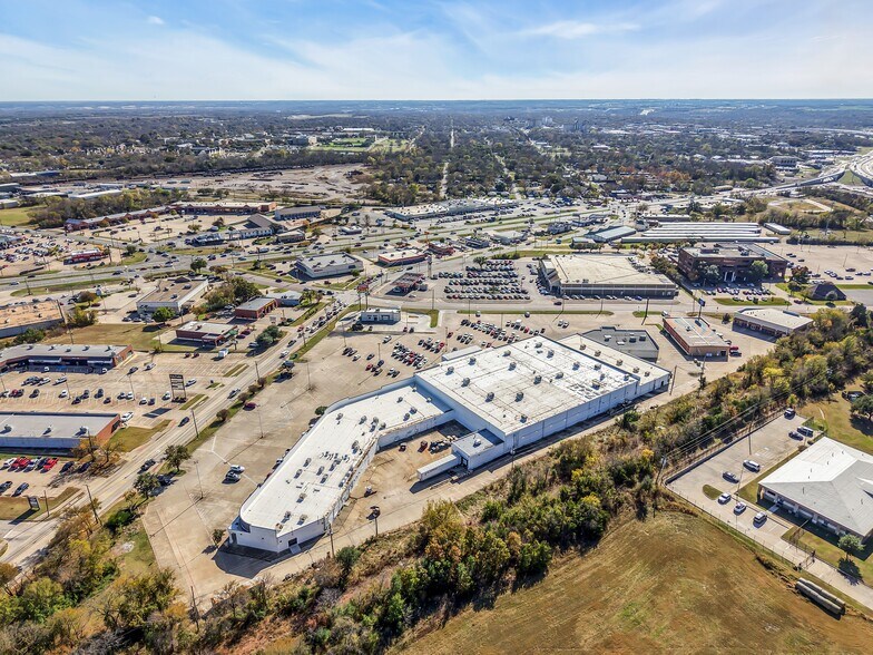 North Loy Lake Retail Portfolio portefeuille de 3 biens à vendre sur LoopNet.fr - Photo de l’immeuble – Image 2 sur 32