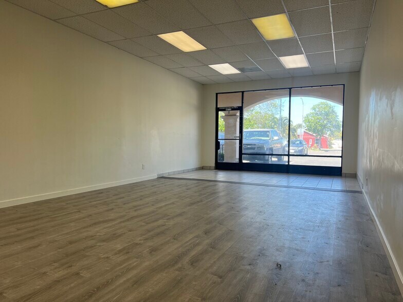 406-410 W Ocean Ave, Lompoc, CA à louer - Photo de l’immeuble – Image 3 sur 8