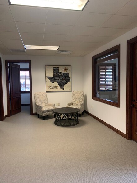 6628 Bryant Irvin Rd, Fort Worth, TX à louer - Photo intérieure – Image 2 sur 19