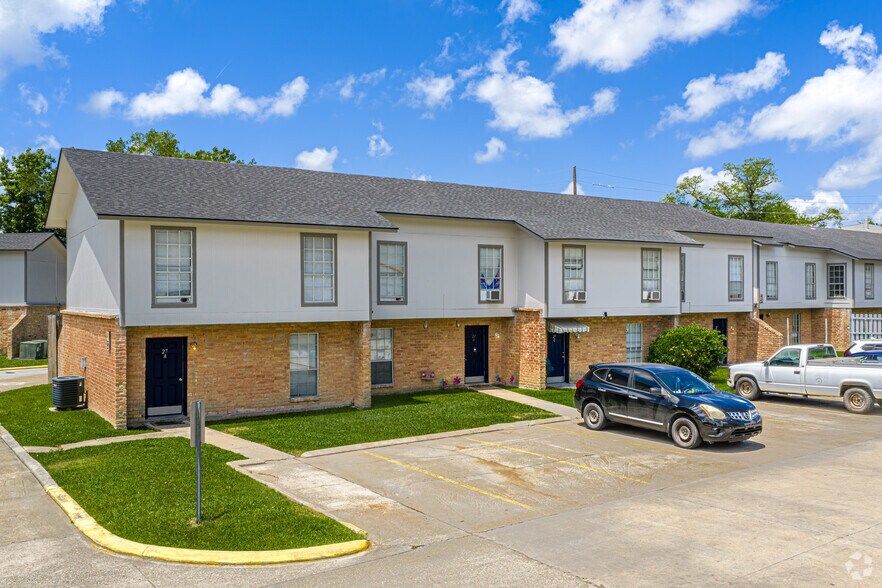 150 Shady Arbors Cir, Houma, LA à vendre - Photo de l’immeuble – Image 1 sur 20
