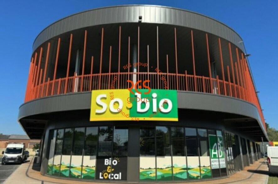 Local commercial dans Martillac à louer - Photo de l’immeuble – Image 3 sur 5