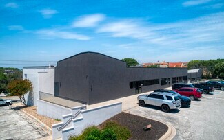 Plus de détails pour 8637 Fredericksburg Rd, San Antonio, TX - Local commercial à louer