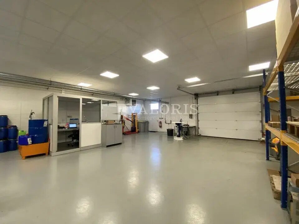 Local d’activités dans Reyrieux à louer Photo intérieure– Image 1 sur 2