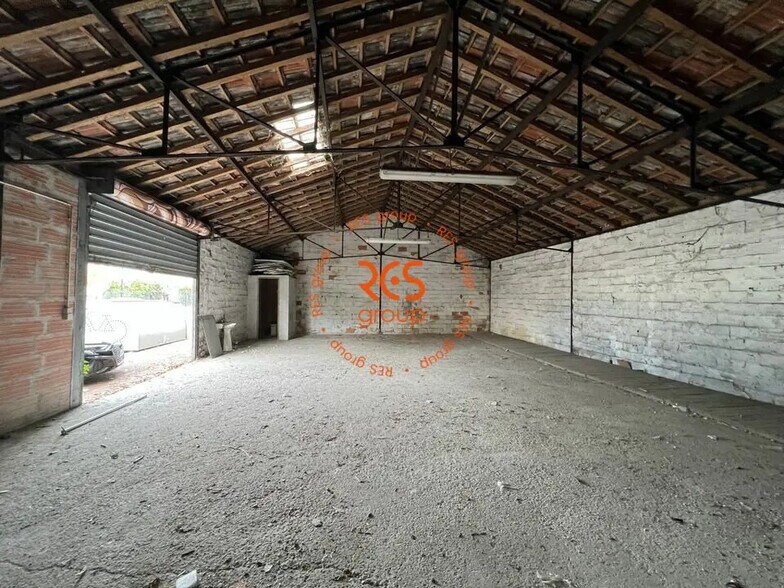 Industriel/Logistique dans Bordeaux à vendre - Photo de l’immeuble – Image 2 sur 7