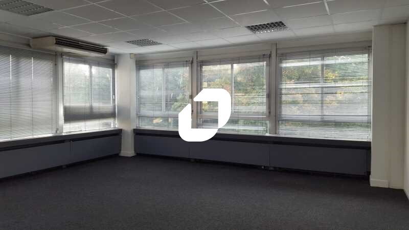 Bureau dans Rueil-Malmaison à vendre - Photo intérieure – Image 2 sur 6