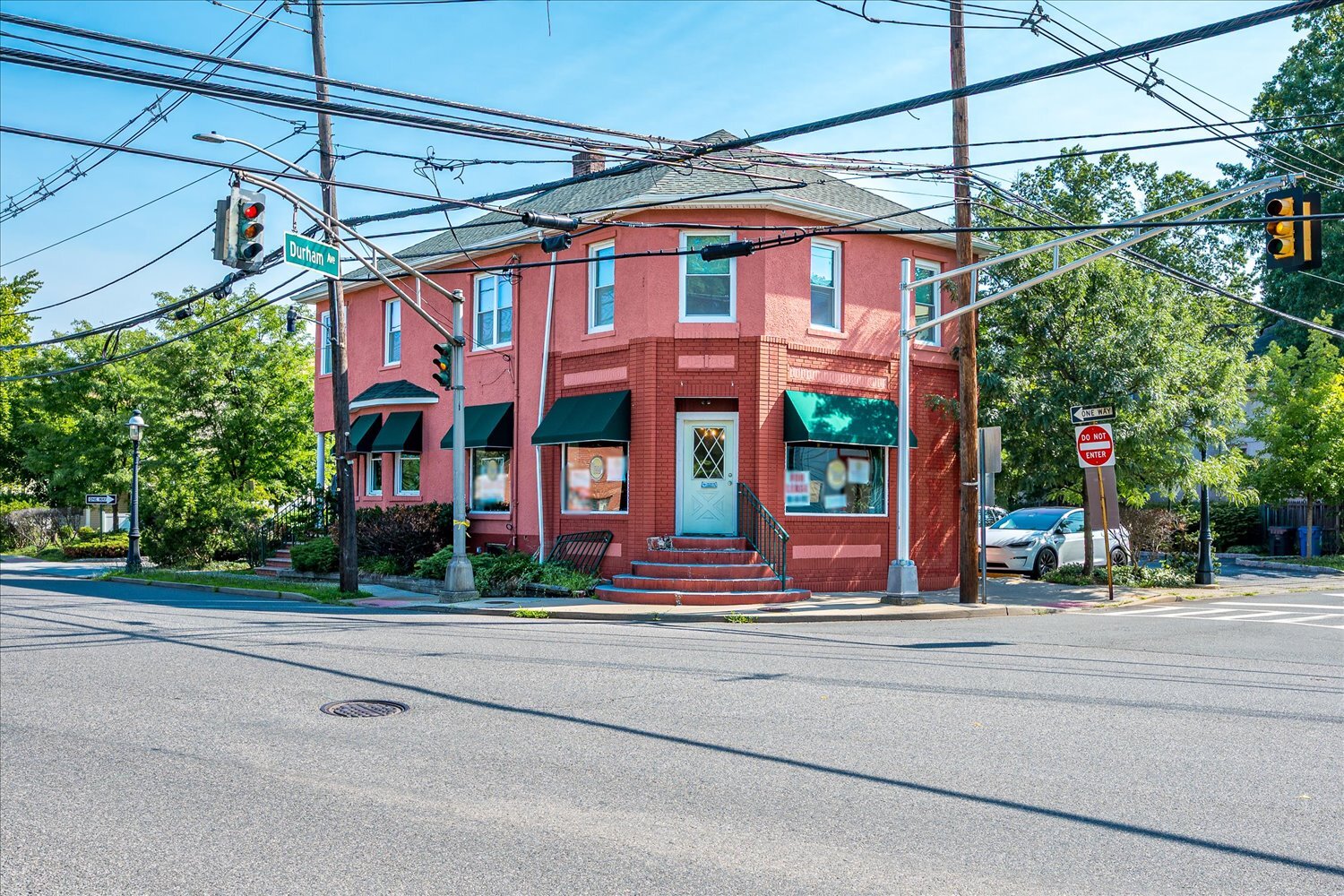 136-140 Durham Ave, Metuchen, NJ à louer Photo de l’immeuble– Image 1 sur 18