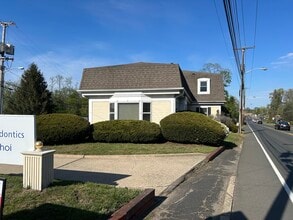 9 Leonardville Rd, Middletown, NJ à louer Photo intérieure– Image 2 sur 5
