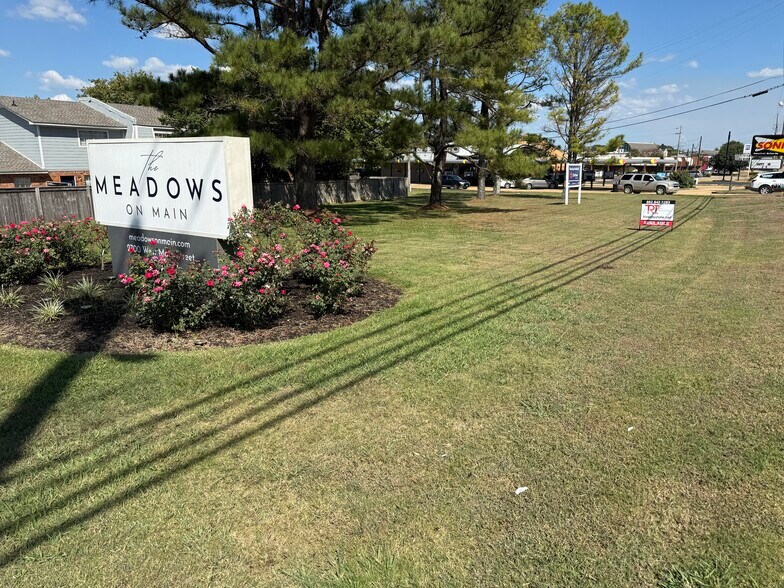 2700 W Main St, Tupelo, MS à vendre - Photo de l’immeuble – Image 2 sur 12