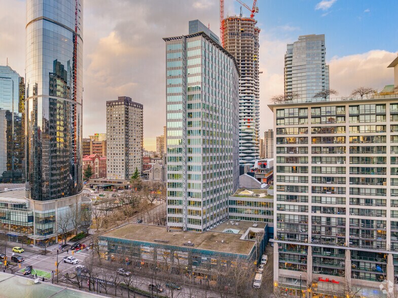 991-993 Hornby St, Vancouver, BC à vendre - Photo de l’immeuble – Image 2 sur 19