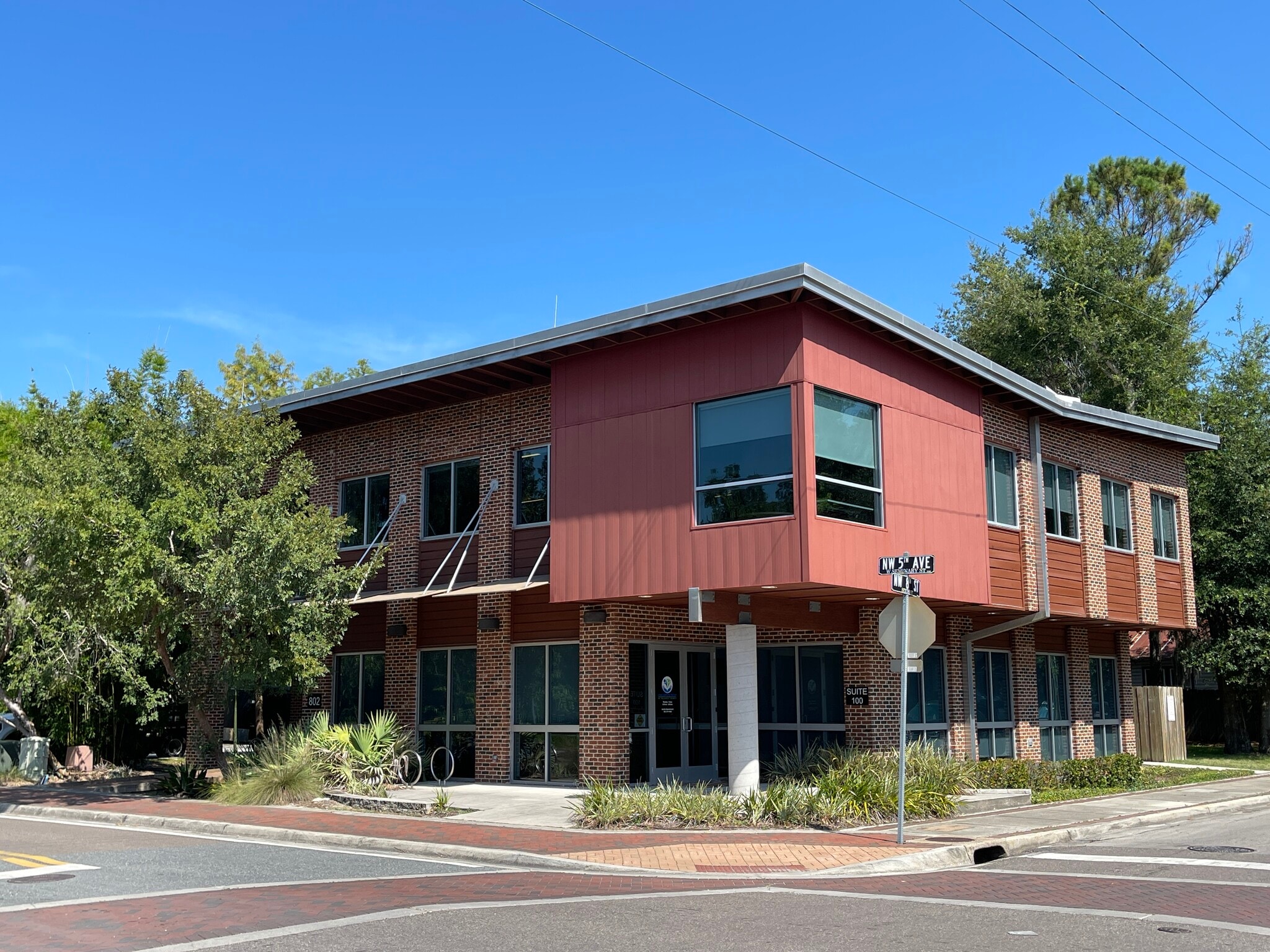 802 NW 5th Ave, Gainesville, FL à louer Photo principale– Image 1 sur 15