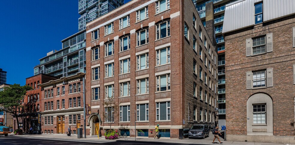 200 Adelaide St W, Toronto, ON à louer - Photo de l’immeuble – Image 3 sur 3