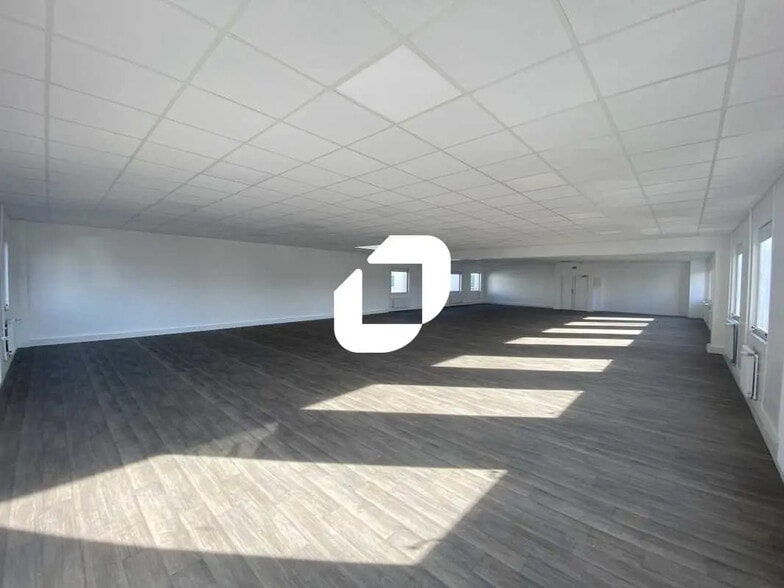 Bureau dans Osny à vendre - Photo intérieure – Image 3 sur 5