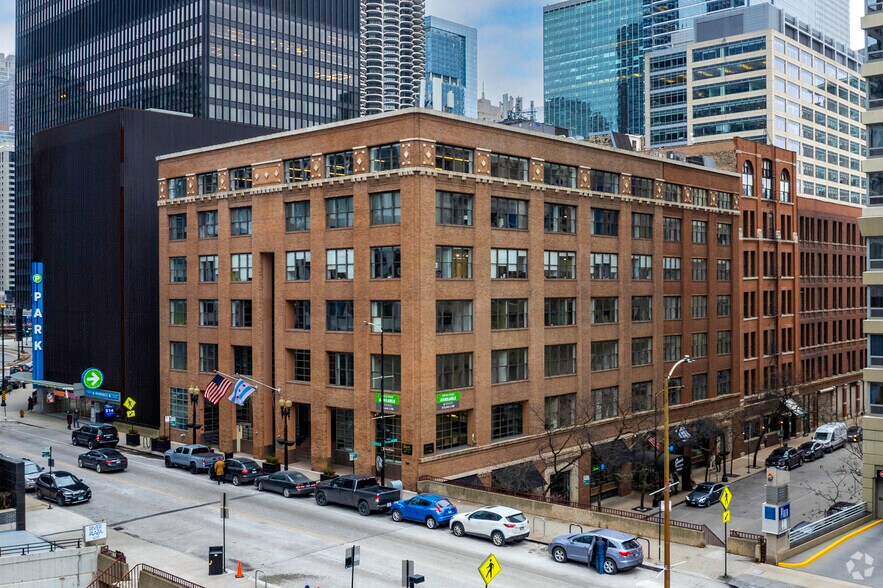 420 N Wabash Ave, Chicago, IL à louer - Photo de l’immeuble – Image 1 sur 5