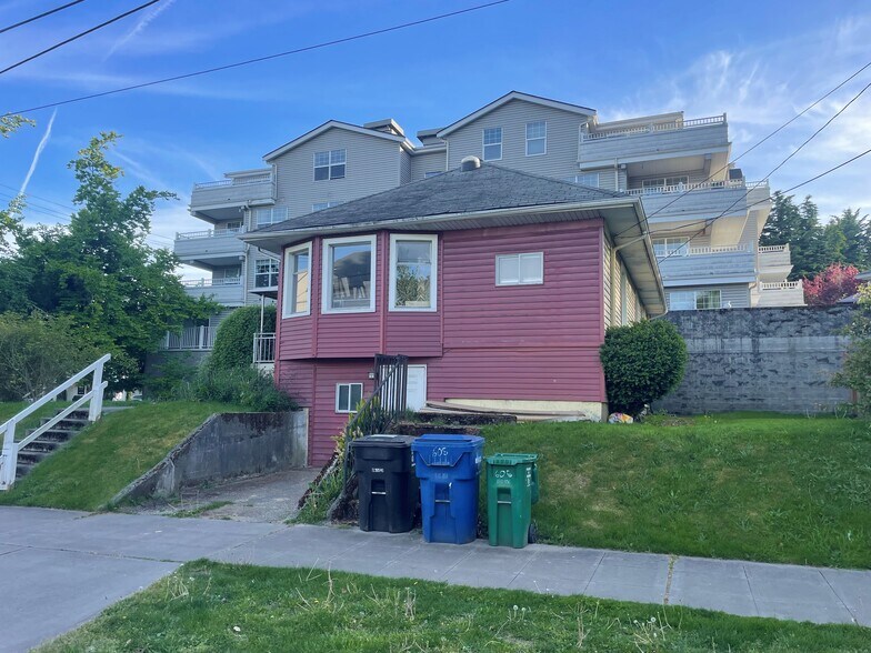 2840 Madison St E, Seattle, WA à louer - Photo de l’immeuble – Image 1 sur 7