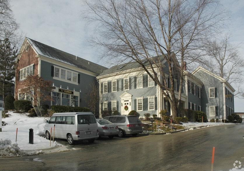 10 Maple St, Middleton, MA à louer - Photo de l’immeuble – Image 3 sur 35